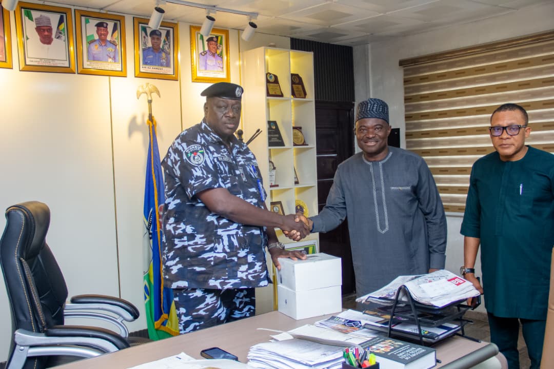 Dr Ory Martins with Rivers Commisional of Police